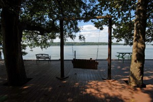 sm_simmons_place_riverdeck2